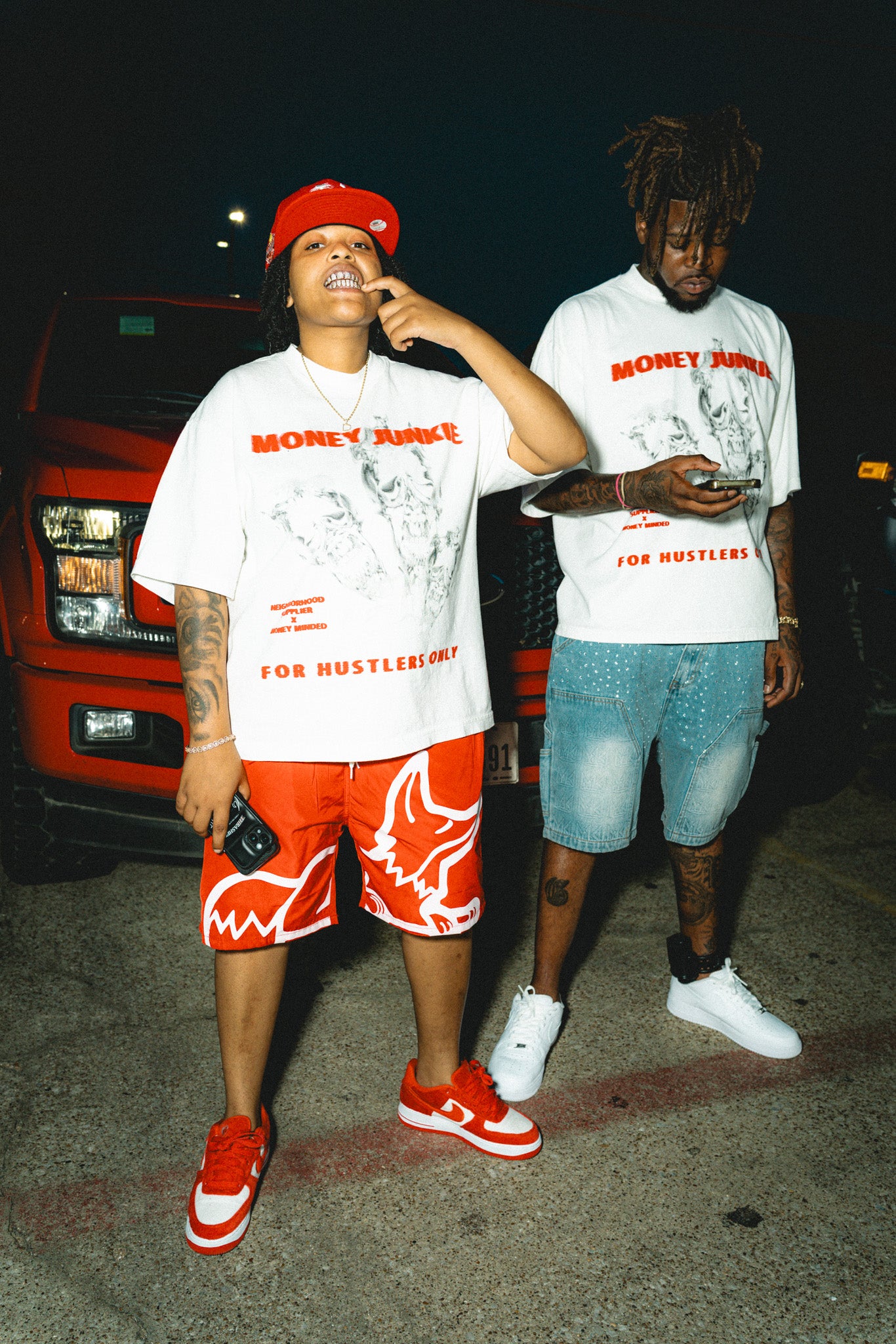 oversized white streetwear tee "no supply no loot"