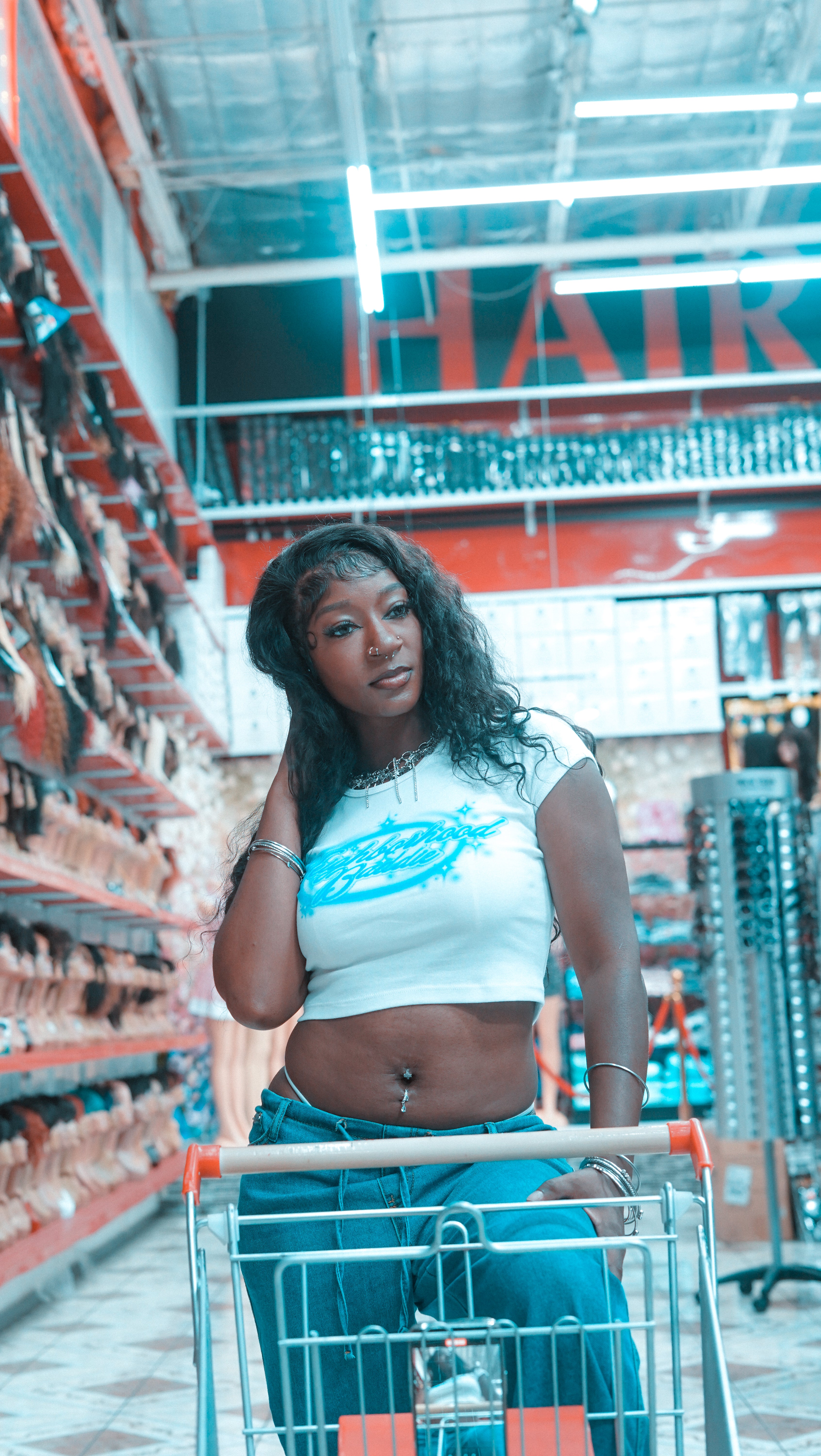 NEIGHBORHOOD BADDIE CROP TEE