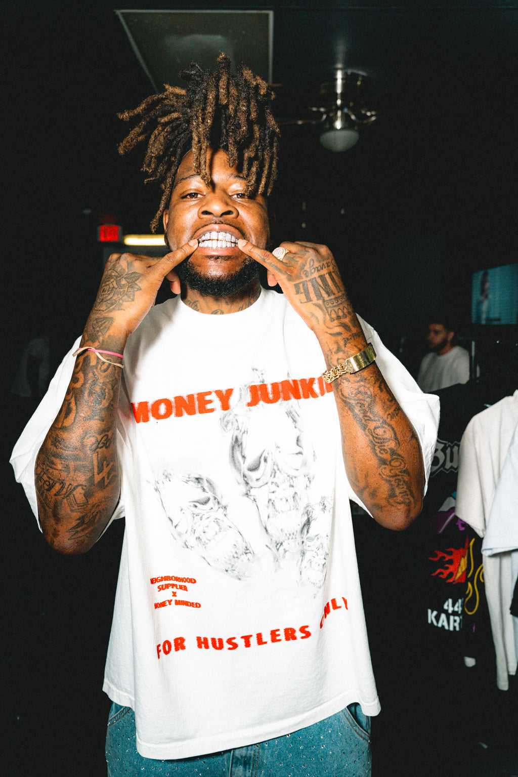 NO SUPPLY NO LOOT OVERSIZED TEE